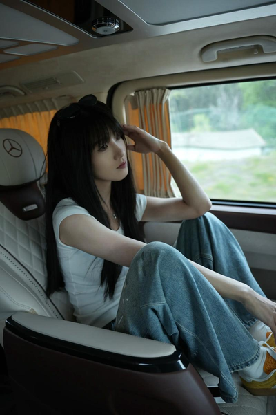 打扑克的剧烈运动在线热门视频